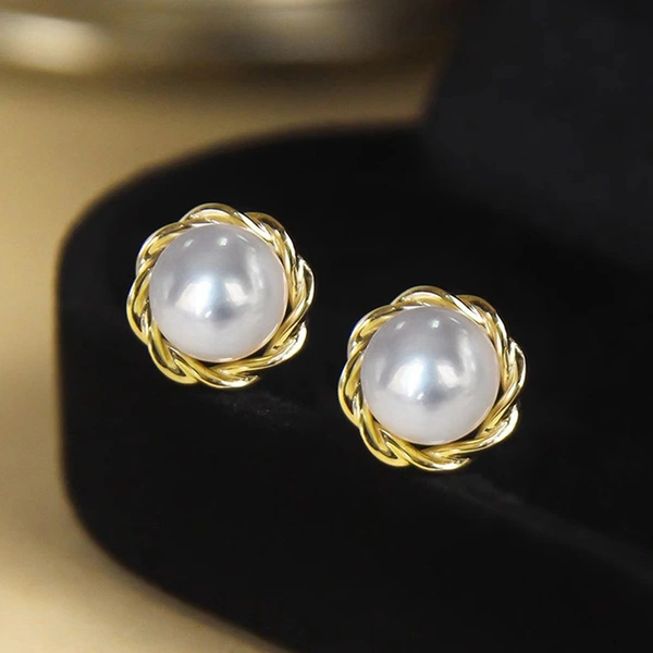  European and American fashion light luxury earrings Chanel style geometric earrings for women popular imitation popular pearl earrings