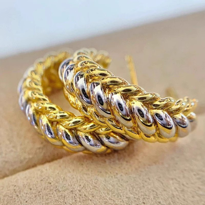 Geometric lines French temperament earrings women's fashionable ladies earrings daily matching popular earrings