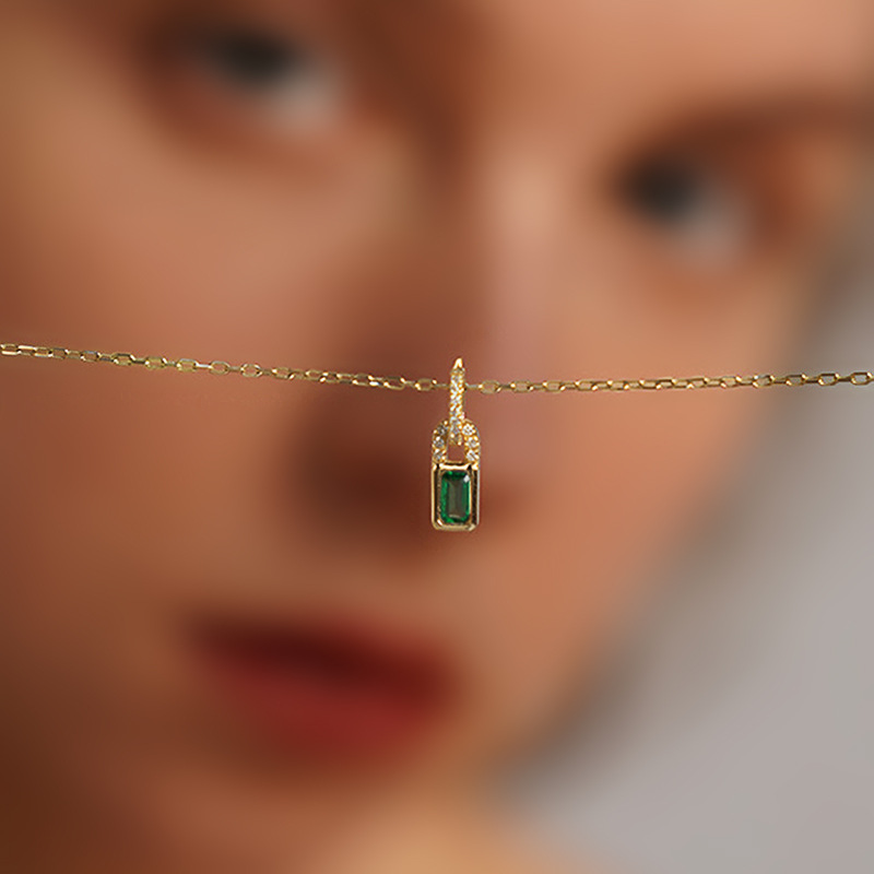   Hot selling elegant and exquisite necklace for women, light luxury style, lady's evening dress accessories, geometric square necklace