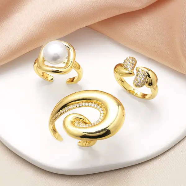 AS jewelry hot selling pearl love ring female smooth gold-plated zircon spiral ring rih50