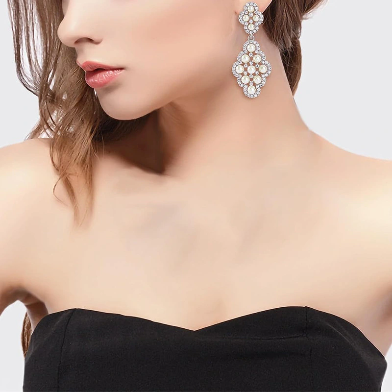 Manufacturer's hot selling Baroque earrings for women, bridal style, high-end dress accessories, personalized ladies' popular style