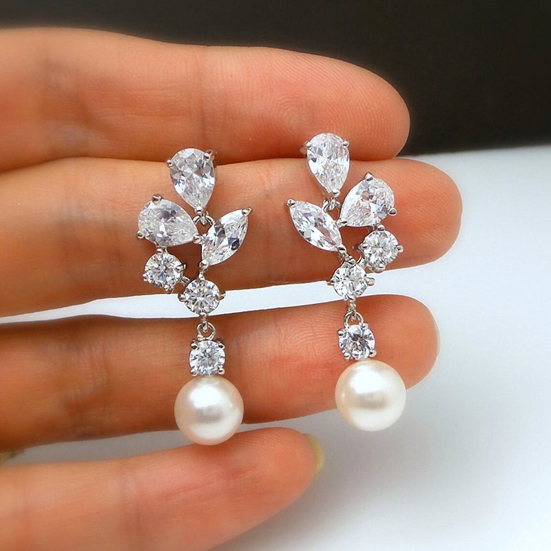 European and American jewelry bridal earrings fashionable and versatile medium and long earrings imitation pearl leaf flower female earrings