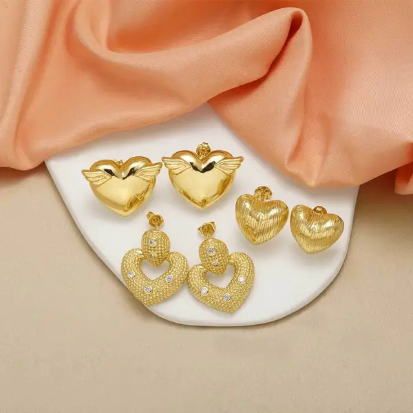 AS jewelry hot selling love smooth earrings female copper plated real gold heart shaped earrings earrings erz84