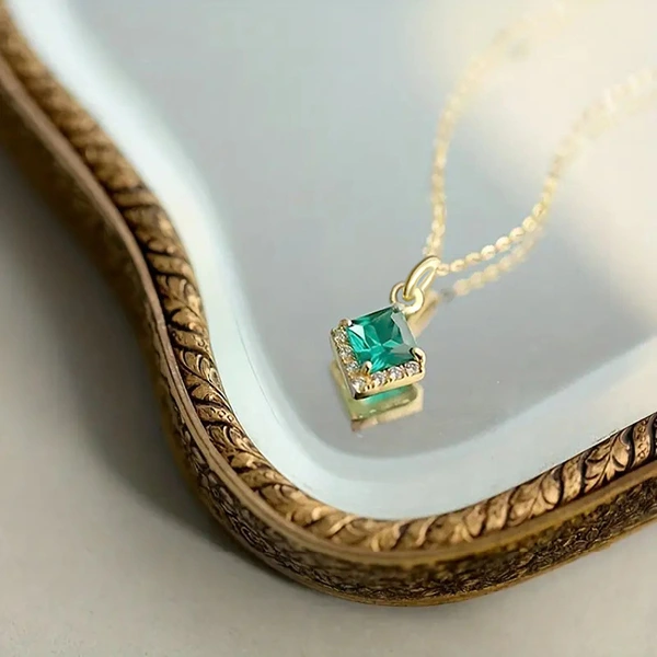  London Garden Square Diamond Necklace Women's Niche Design Emerald Clavicle Chain Super Hot Style