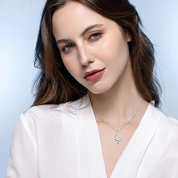 European and American gentle lady necklace light luxury versatile 2024 new sweater chain hot style high-end necklace