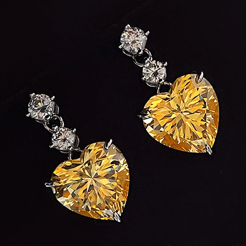 Chinese Valentine's Day gentle love heart earrings inlaid with zircon sweet jewelry fashionable and elegant daily matching style