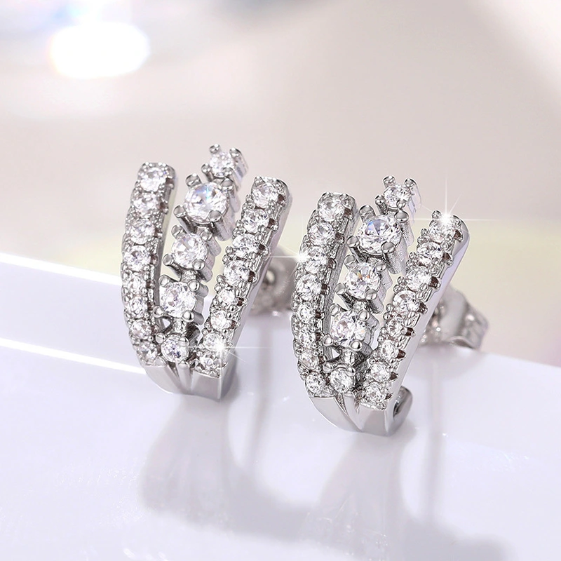 Hot-selling ear clips, super shiny, fully inlaid with cool style, light luxury zircon earrings, fashionable workplace design earrings