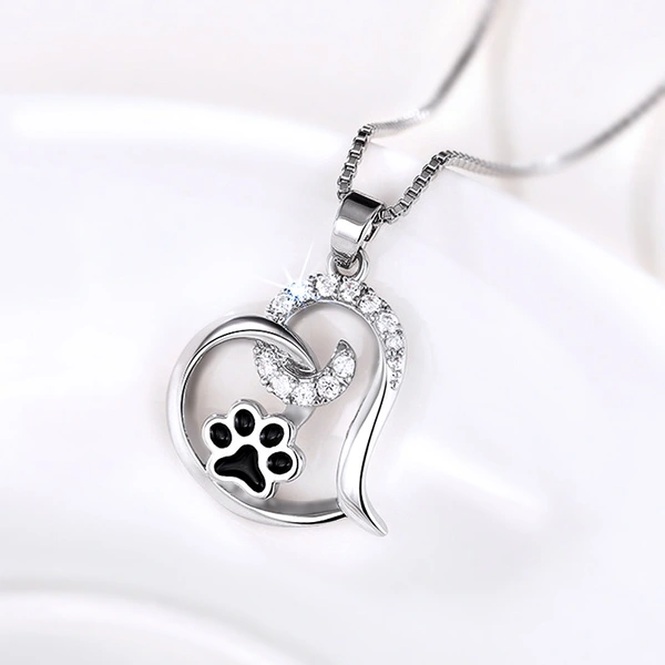  Cat claw glue heart-shaped pendant European and American cute creative dog claw necklace hot selling fashion women's necklace