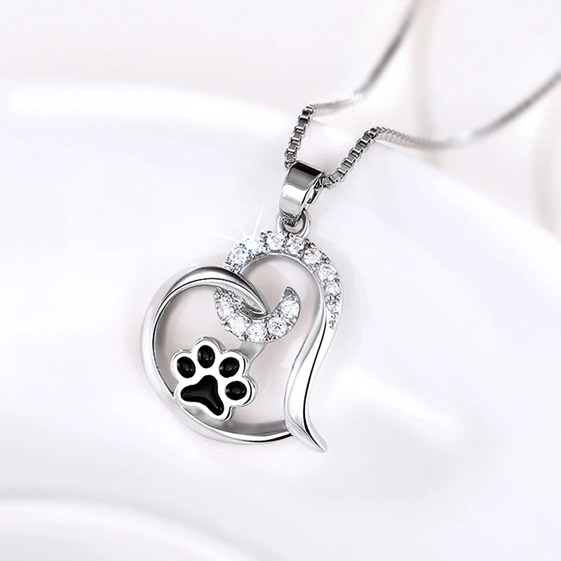  Cat claw glue heart-shaped pendant European and American cute creative dog claw necklace hot selling fashion women's necklace