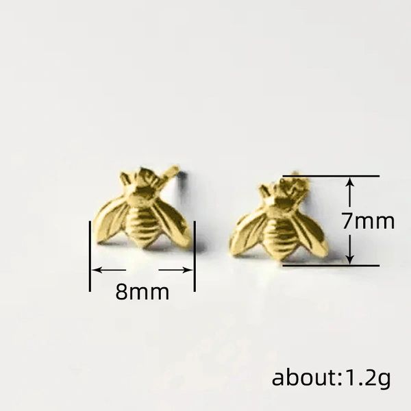  Realistic cute bee earrings for women, simple and popular matching earrings, exquisite and fashionable, popular friend gift