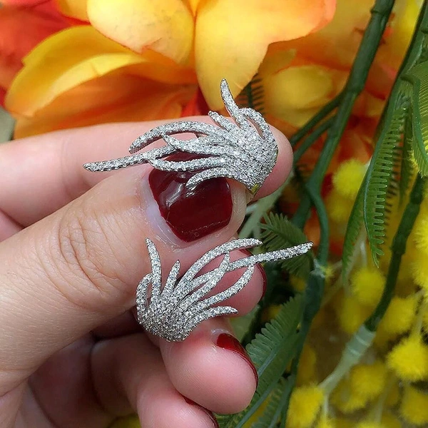  Fan-shaped imitation tassel earrings, octopus temperament design earrings, vintage high-end full-studded female earrings