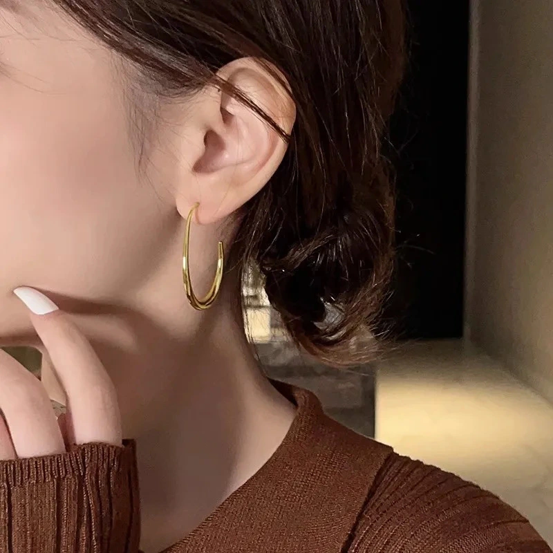 Commuter style workplace simple and elegant texture earrings for women French temperament Internet celebrity style fashion popular style
