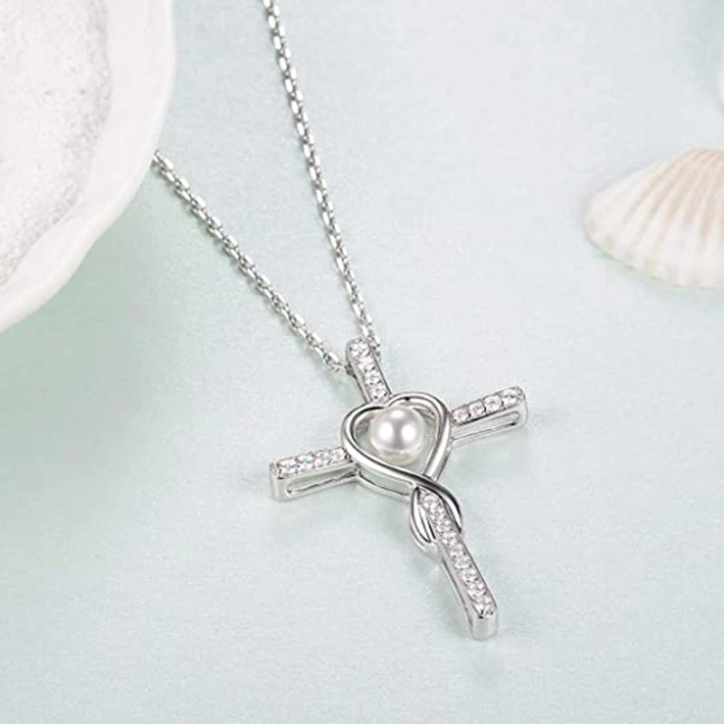 Creative hollow surround heart necklace imitation pearl high-end light luxury new jewelry manufacturer source