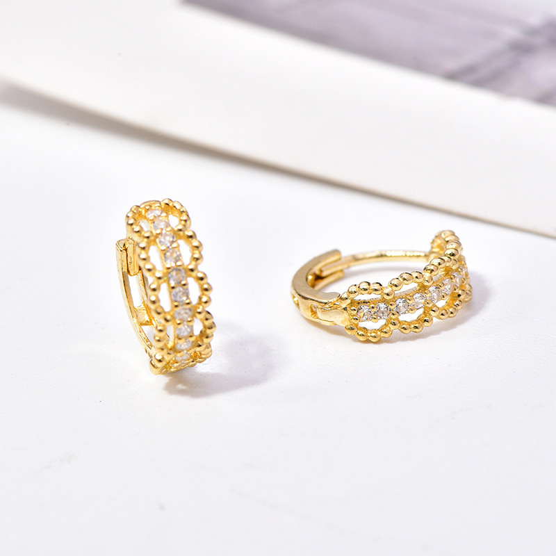 High-end light luxury zircon earrings small round beads hollow niche earrings 2024 new trendy earrings for women