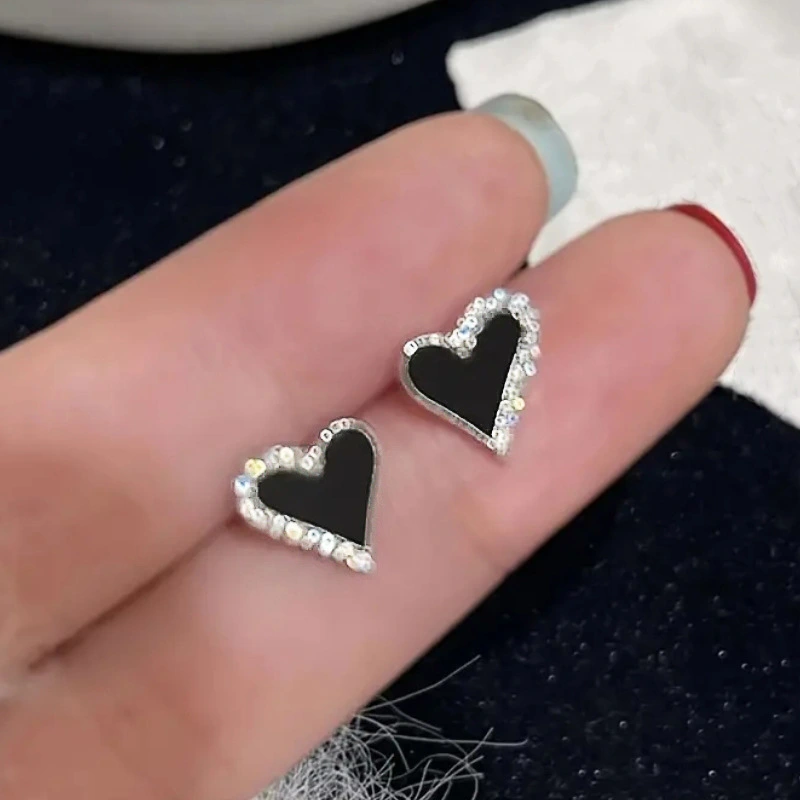   Hot selling daily wear earrings for women with heart-shaped painted oil jewelry micro-inlaid zircon earrings
