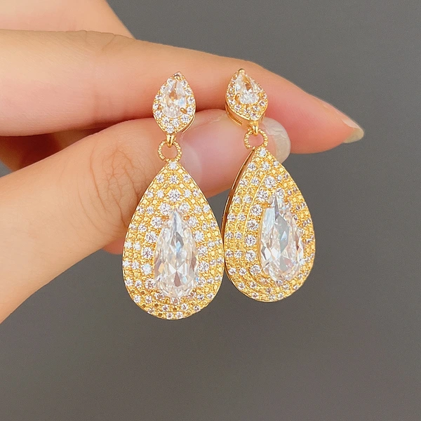 New arrivals from Europe and America, pear-shaped large teardrop zircon earrings for brides, manufacturers, spot wholesale