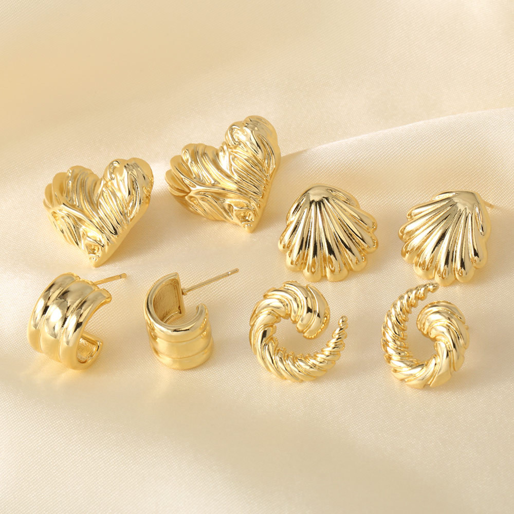 AS jewelry European and American hot-selling copper plated 18k gold polished love heart shell earrings earrings female era181