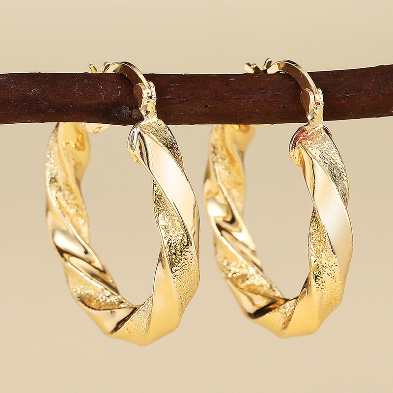 Pinxixi's hot-selling earrings for women, double-sided electroplated design, trendy and cool girl accessories