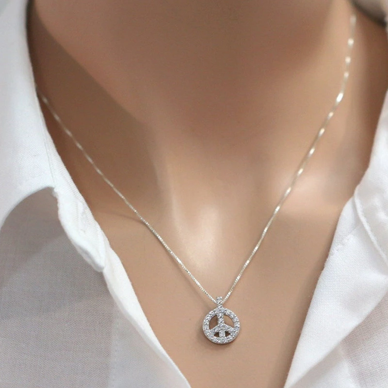 Live broadcast of the new simple personality anti-war peace symbol necklace diamond hollow clavicle chain wholesale