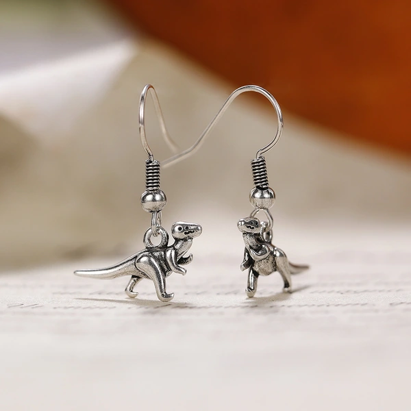  Personalized funny dinosaur shape earrings, temperament niche design earrings, trendy animal women's earrings