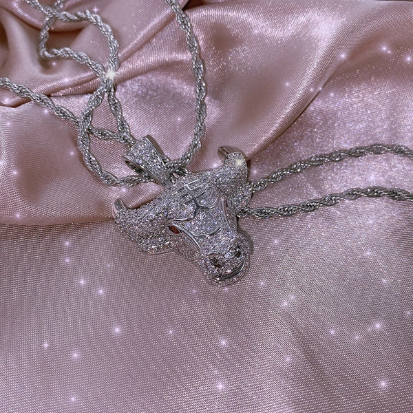   New creative and domineering zodiac bull head pendant necklace copper micro-inlaid zircon high-quality necklace