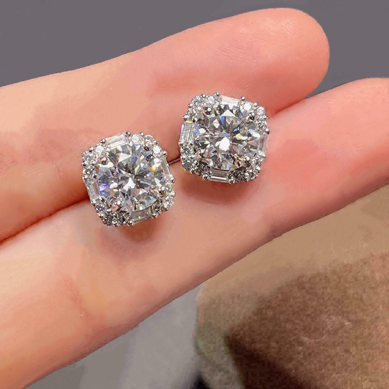 Inlaid with zircon sparkling geometric earrings women's fashion light luxury banquet engagement earrings European and American hot style