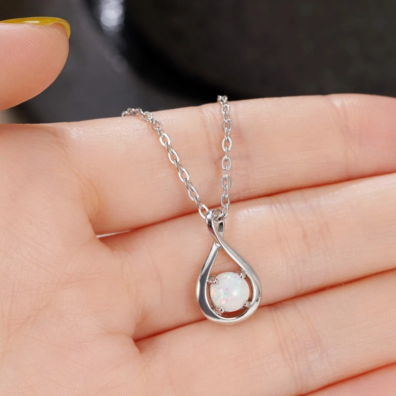 Eight-character dynamic necklace imitation opal pendant colorful clavicle chain gift surprise romantic souvenir
