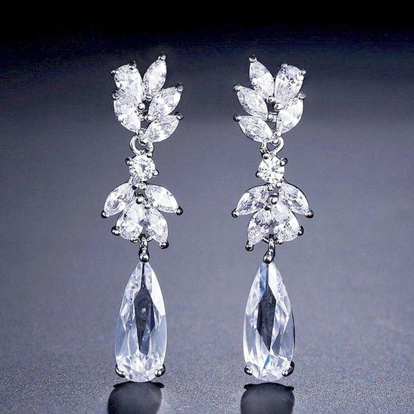  European and American style hot selling earrings for women, water drop flower pendant accessories, high-end light luxury fashion jewelry