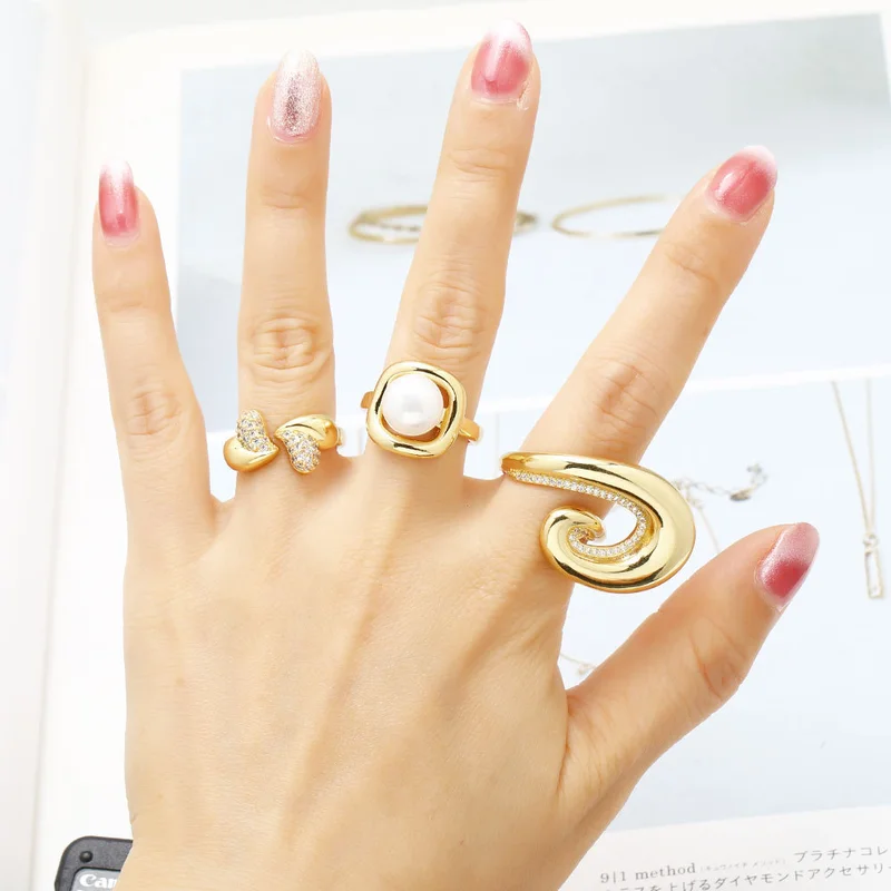 AS jewelry hot selling pearl love ring female smooth gold-plated zircon spiral ring rih50