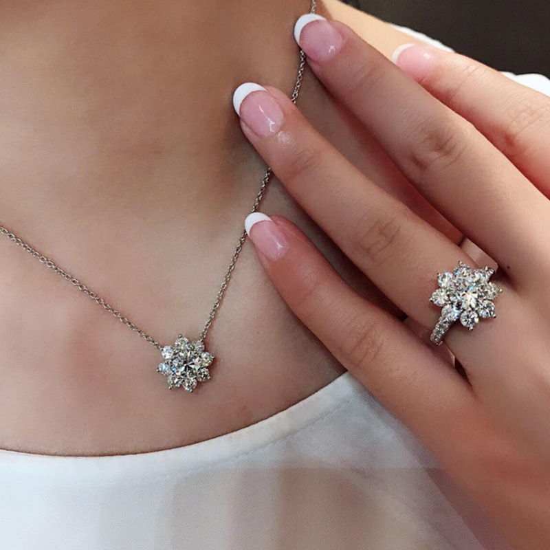 Korean fashion necklace temperament snowflake zircon jewelry set all-match flower student accessories three-piece set