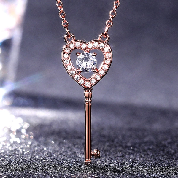 New women's fashion love key pendant necklace niche high-end trend clavicle chain female