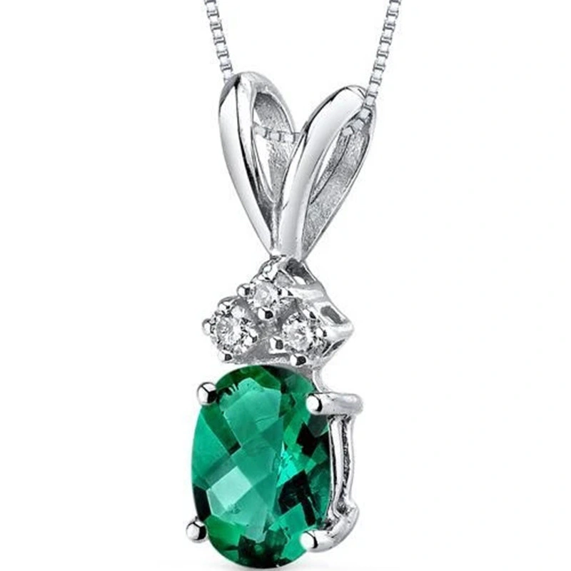 Exclusively for new jewelry, simple emerald green zircon necklace, temperament personality box chain necklace
