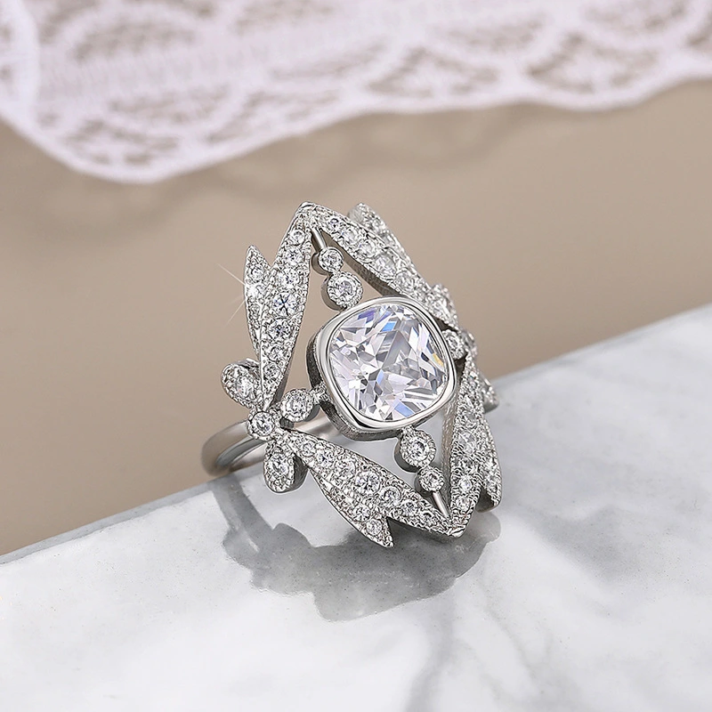   New crown ring unique design hollow domineering ring geometric high-end ring