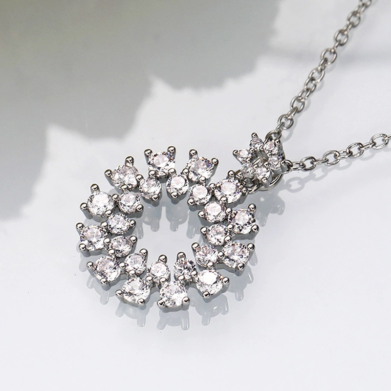   New accessories fashion simple wreath women's pendant necklace micro-inlaid zircon platinum jewelry
