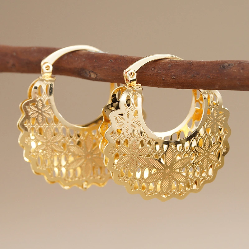 Korean style gentle hollow design earrings ladies ethnic style earrings Middle Eastern fashion floral hot selling accessories