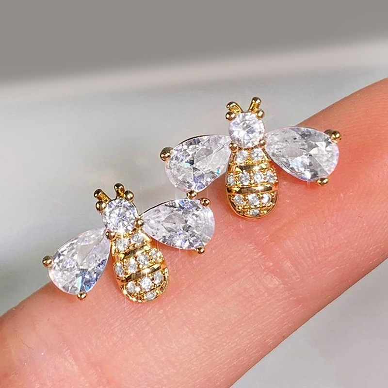 New bee earrings for women with water drop design, Chanel style earrings, factory direct sales, ladylike and cute style