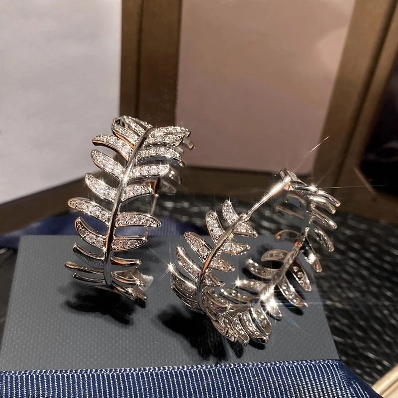  European and American leaf and wheat ear earrings for women, fashionable and exquisite design earrings inlaid with zircon, popular style