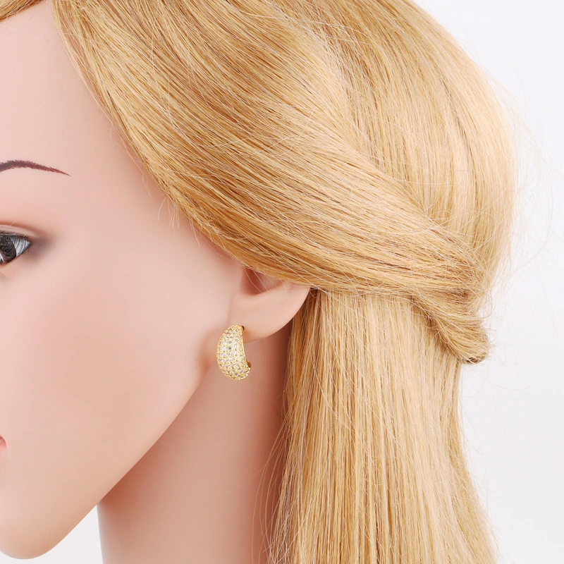 Clearance European and American full brick C-shaped earrings female niche design gold-plated high-end quadrilateral earrings erw35