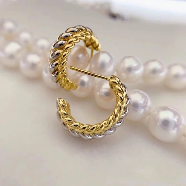 Geometric lines French temperament earrings women's fashionable ladies earrings daily matching popular earrings