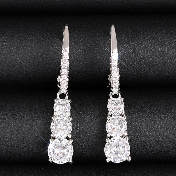 New long elegant earrings for women, geometric jewelry, factory direct sales, fashionable and high-end, internet celebrity style