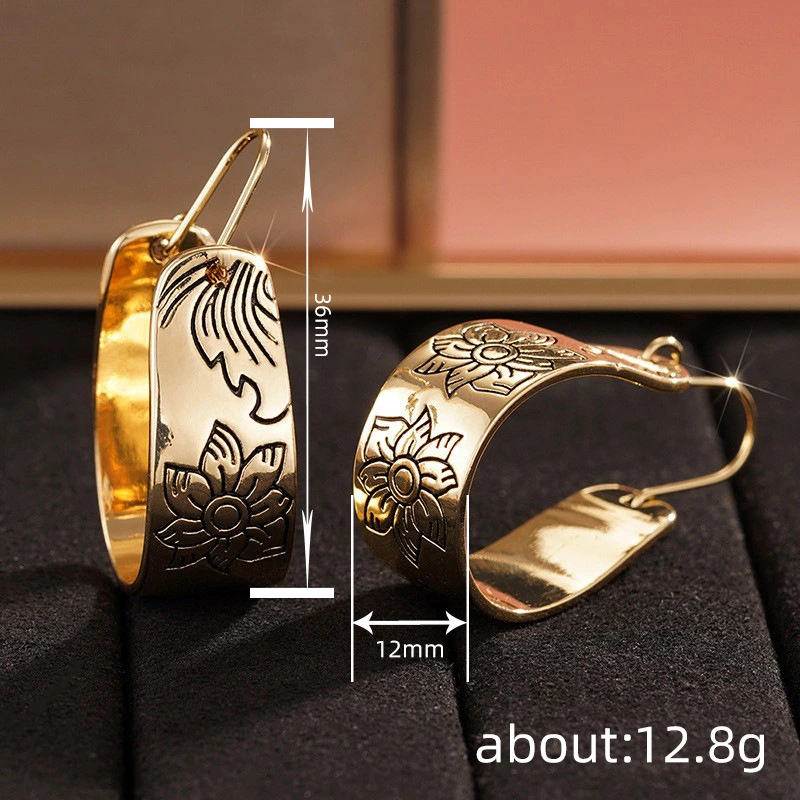 Metal texture carved earrings for women, new Chinese style exquisite jewelry, retro and fashionable floral accessories