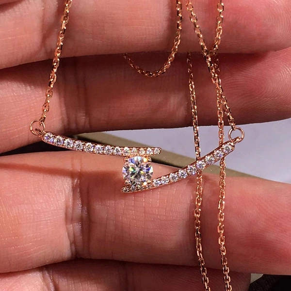  Japanese and Korean commuter rose gold pendant necklace for women simple round geometric zircon jewelry daily wear