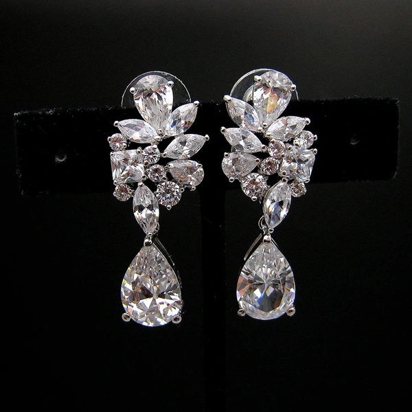 Exquisite design 2023 new earrings short temperament water drop earrings female bride wedding earrings