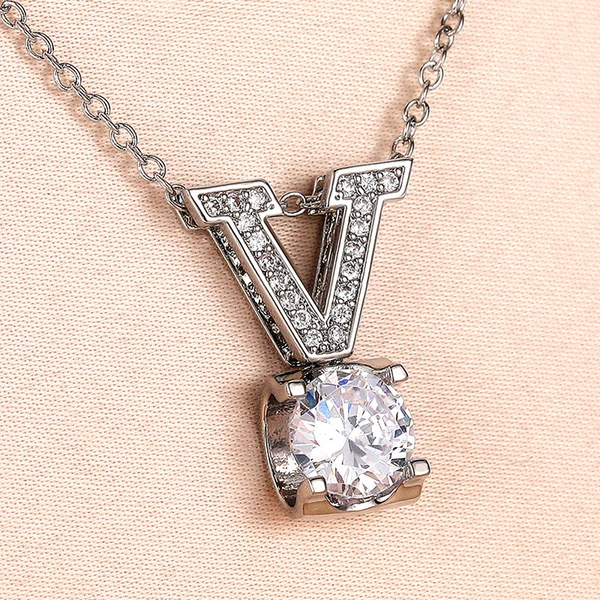  New European and American letter necklace copper inlaid zircon V-shaped necklace women's fashion all-match pendant accessories