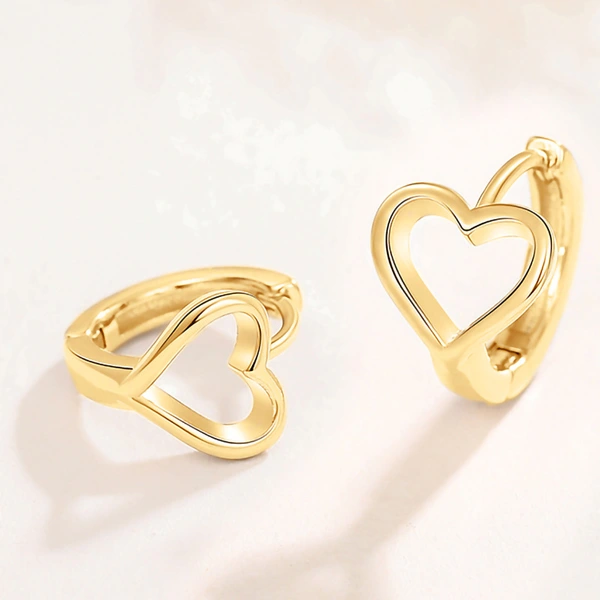  Korean fashion temperament love earrings simple sweet heart-shaped earrings hollow metal Korean style earrings
