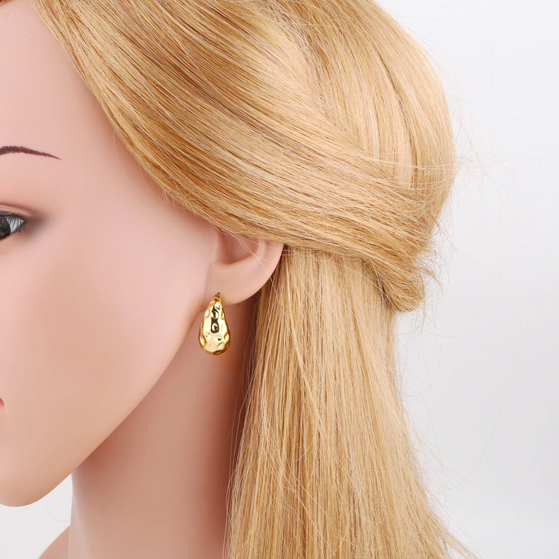 Hot selling love teardrop earrings personality versatile copper plated 18k gold earrings wholesale eru02