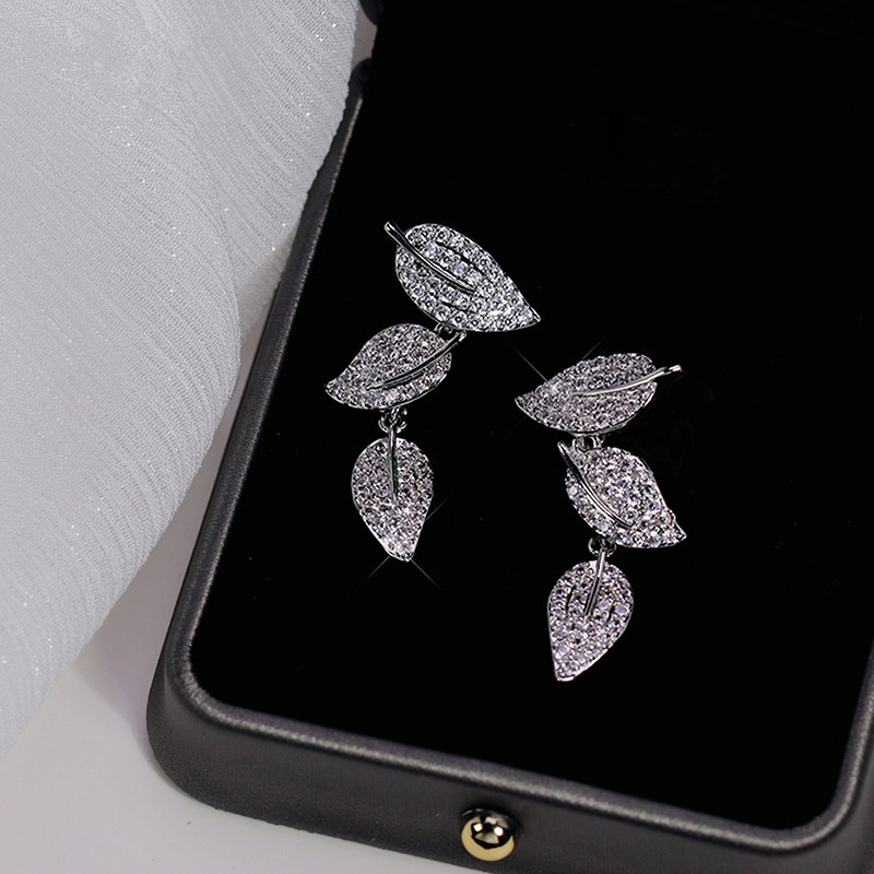   Lady lady hot sale forest earrings light luxury shiny leaves leaf jewelry high-end network celebrity style