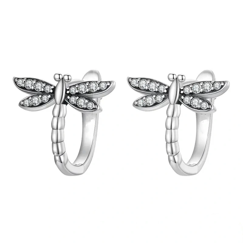 Dragonfly animal earrings for women, small and cute earrings for daily wear, trendy and popular European and Korean fashion earrings