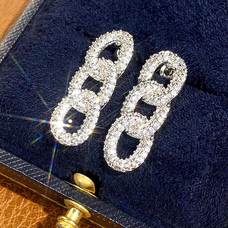  Geometric hoop earrings for women with multi-hole cross-studded diamonds, high-end earrings, fashionable and trendy, popular party earrings