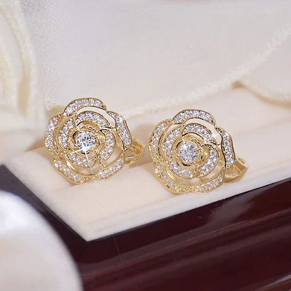 Sweet and elegant 3D flower earrings with roses, fashionable and versatile, factory direct sales